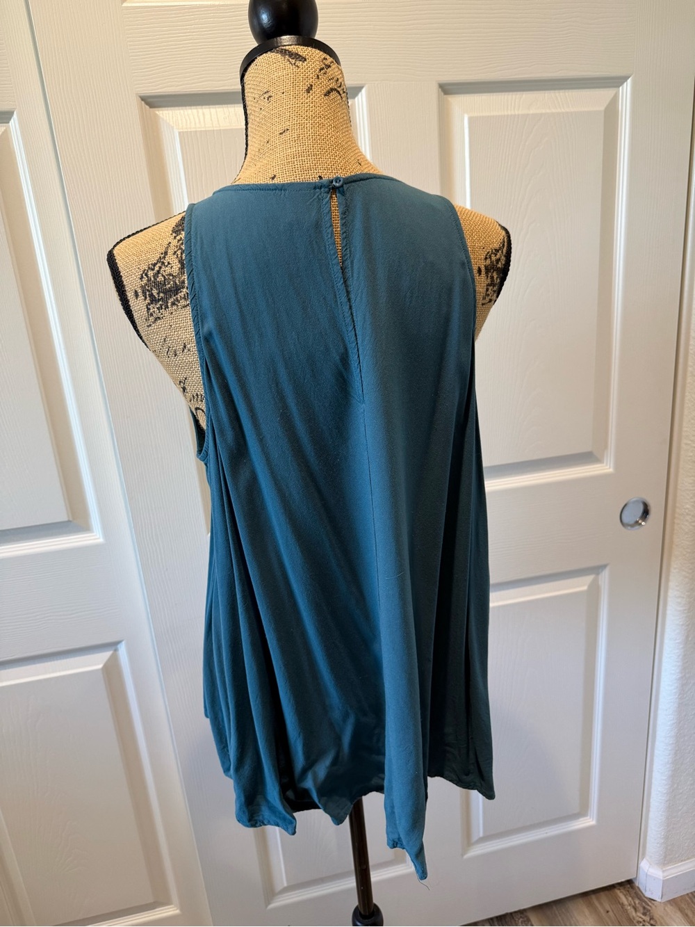 Old Navy Teal Blue Racerback Tank Top - Picture 3 of 6